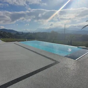 studio-indpendant-vue-magnifique-et-au-calme.hotels-rhonealpes.com/